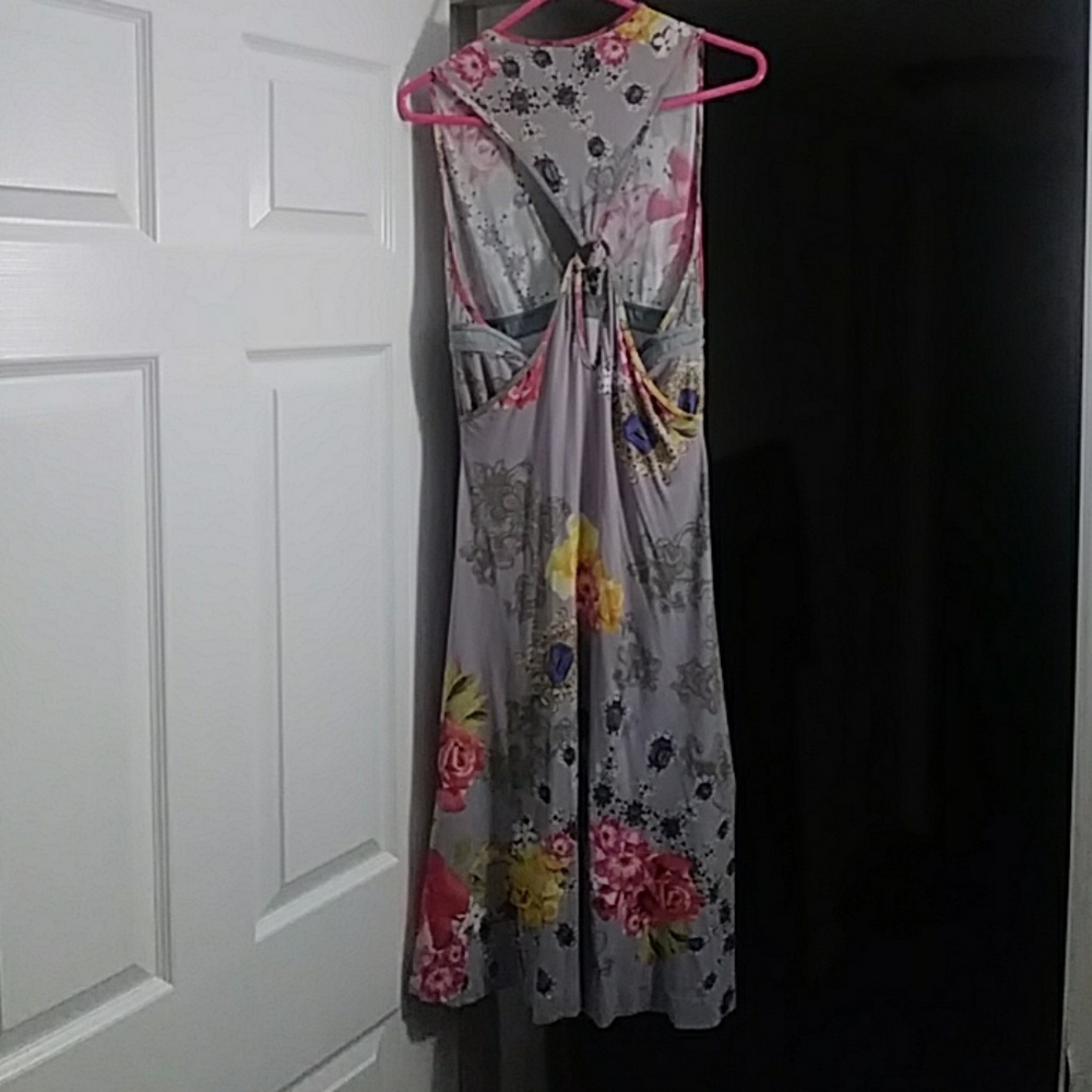 Dress - Picture 3 of 4